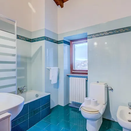Casa Al Castello In Leggiuno With Garden - Happy Rentals *