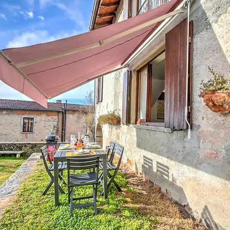 Casa Al Castello In Leggiuno With Garden - Happy Rentals * Leggiuno