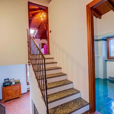 Casa Al Castello In Leggiuno With Garden - Happy Rentals بيت للعطل *