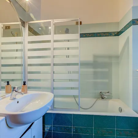 Casa Al Castello In Leggiuno With Garden - Happy Rentals * Leggiuno